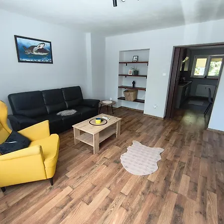 2 Izbovy Apartamento