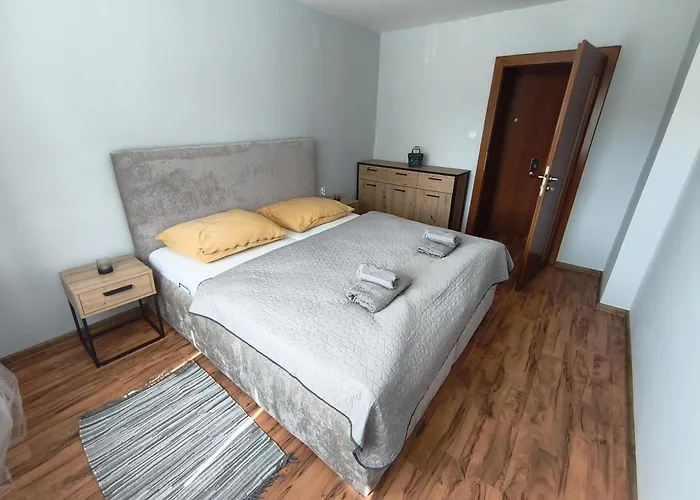 2 Izbovy Apartamento